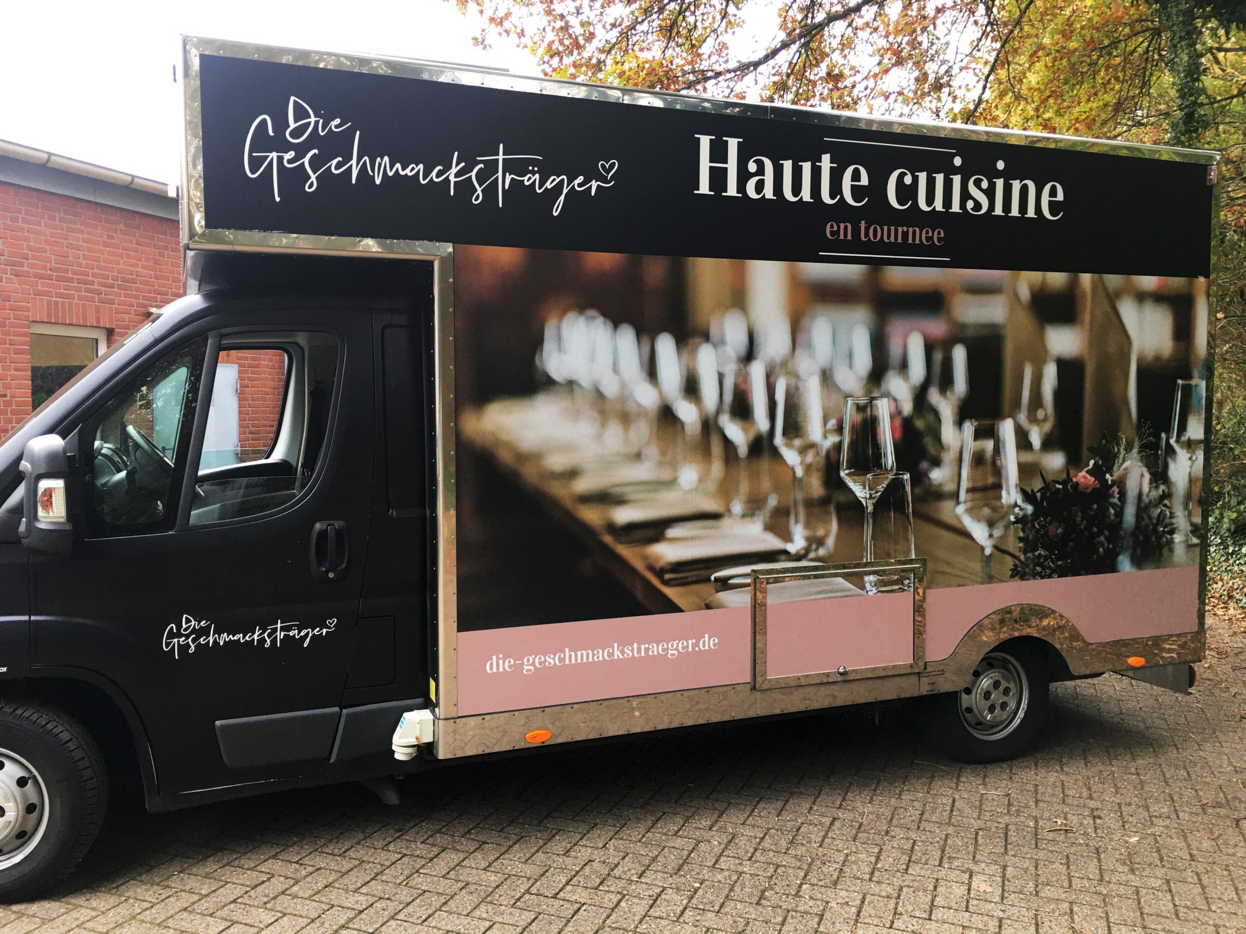 Werbung auf Auto, Fahrzeugbeklebung