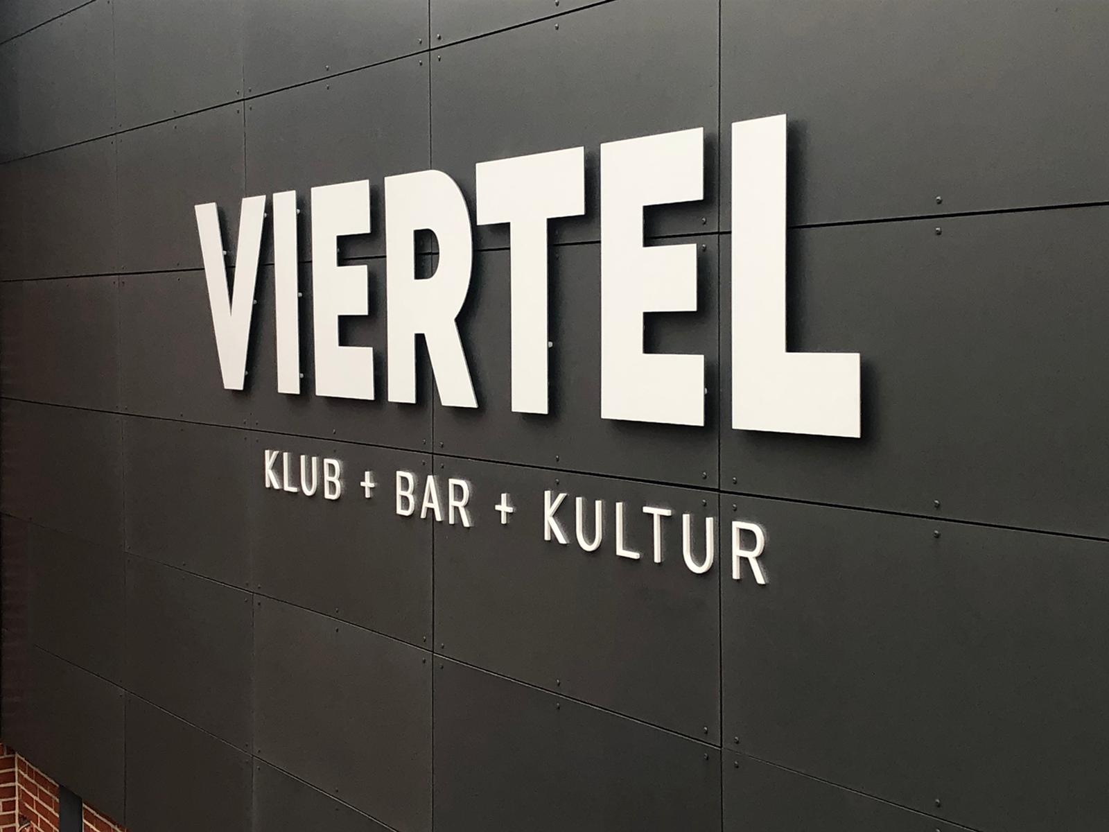 3D-Buchstaben, Fassade, Viertel, Oldenburg, Werbung